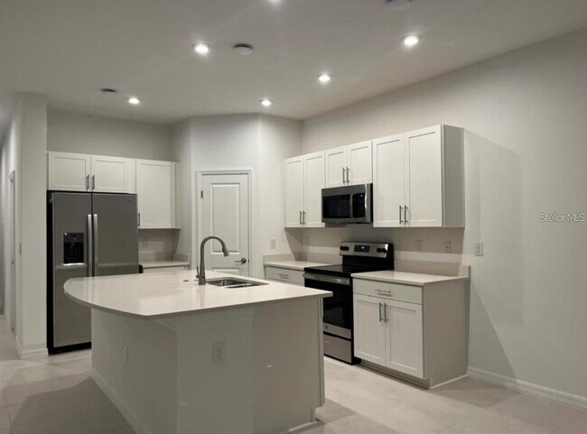 Building Photo - 8589 Lunar Skye St
