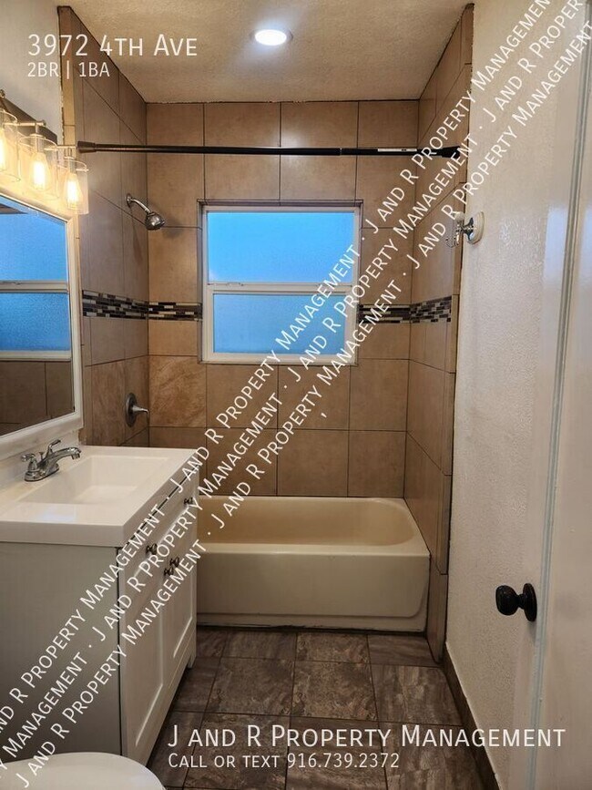 Building Photo - 3972 4th Ave