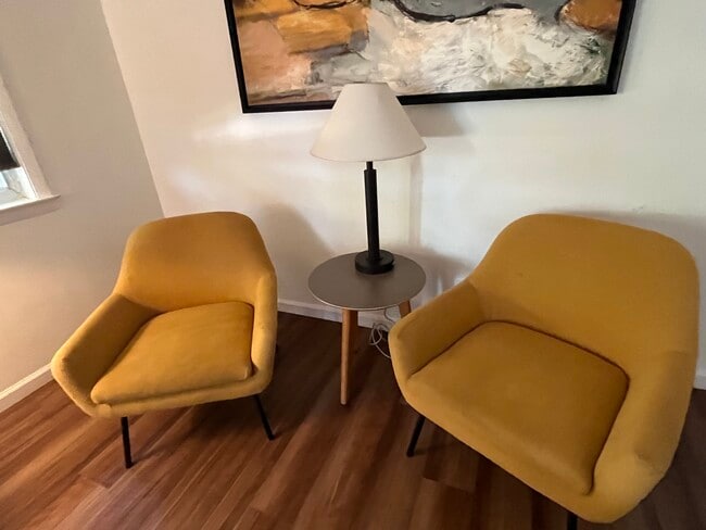 Building Photo - 5756 Kendon St