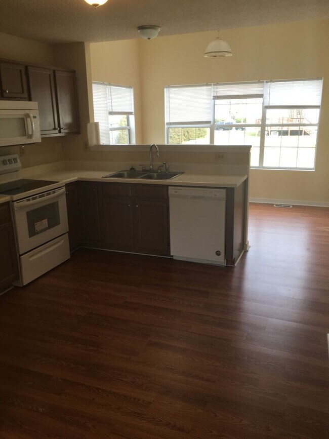 Building Photo - 1616 Fawcett Ln