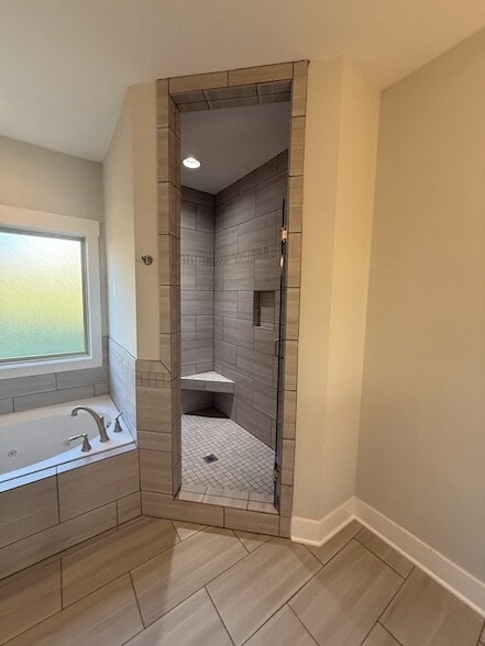 Building Photo - 1124 Watercress Ct