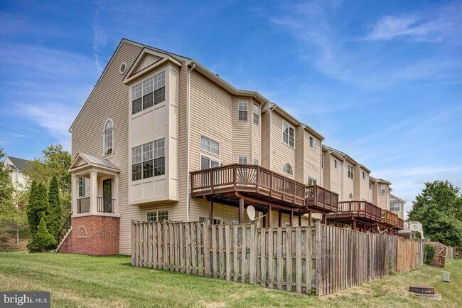 Building Photo - 21639 Kings Crossing Terrace