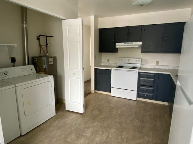 Building Photo - 912 Elk St