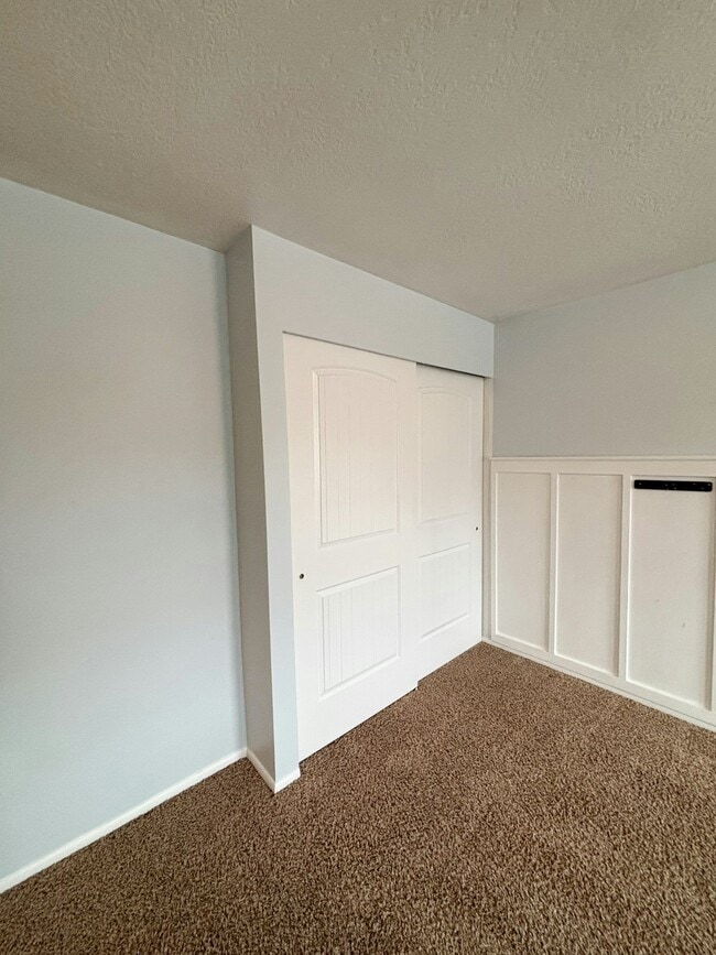 Building Photo - 1657 N 645 W St