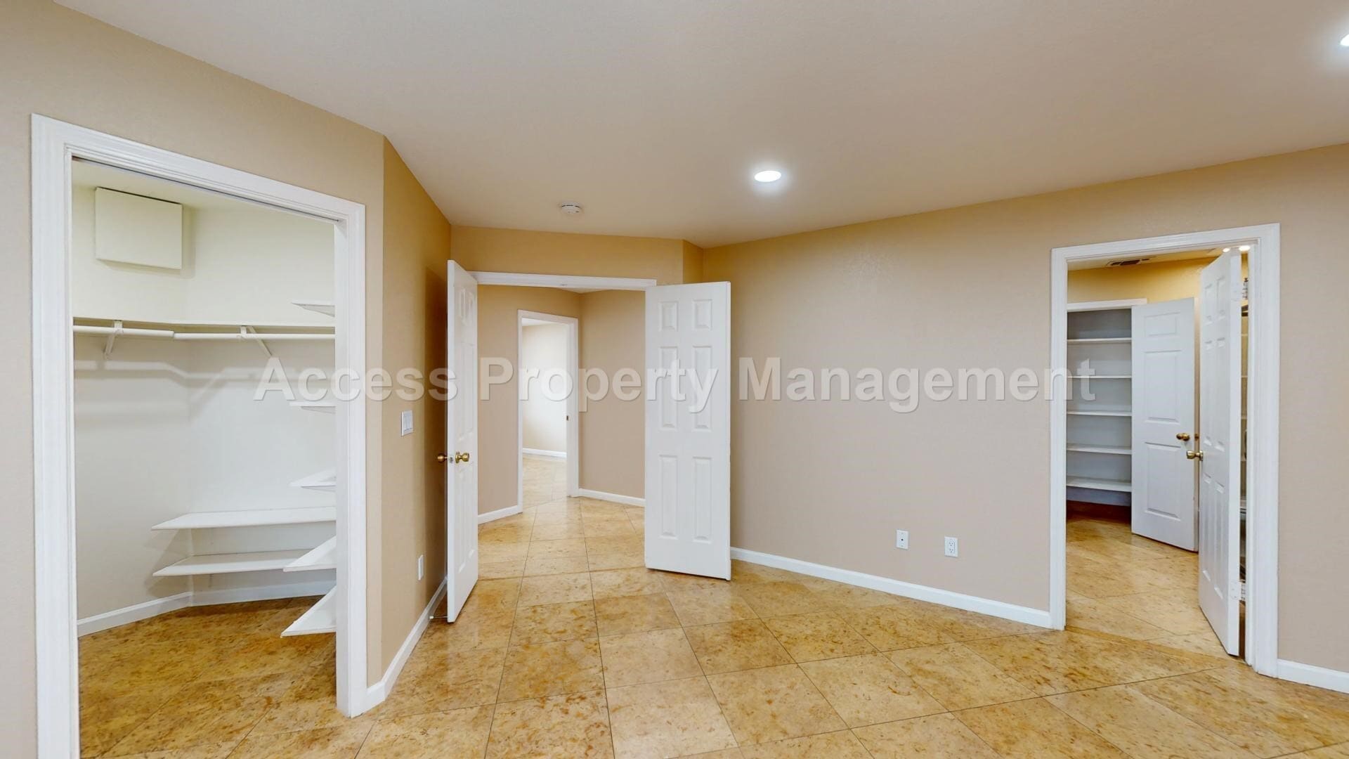 Building Photo - 2141 Norik Dr