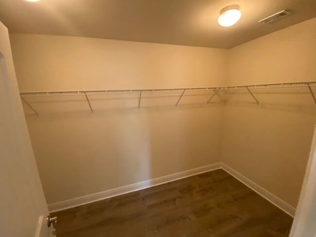 Building Photo - Gulf Breeze - Bay Ridge Park - 4 bedroom, 2 bathroom