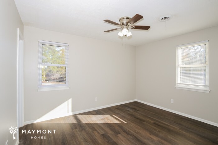 Building Photo - 4259 Woodland Dr