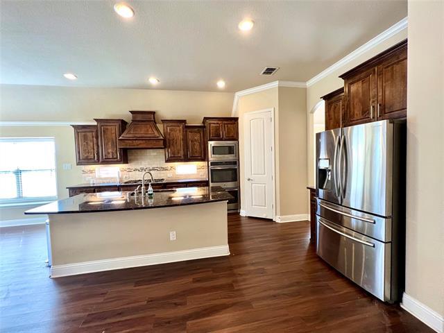 Building Photo - 712 Shrewsbury Pl