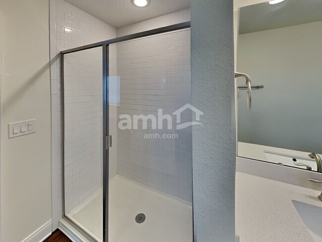 Building Photo - 6162 Little Blf Cir