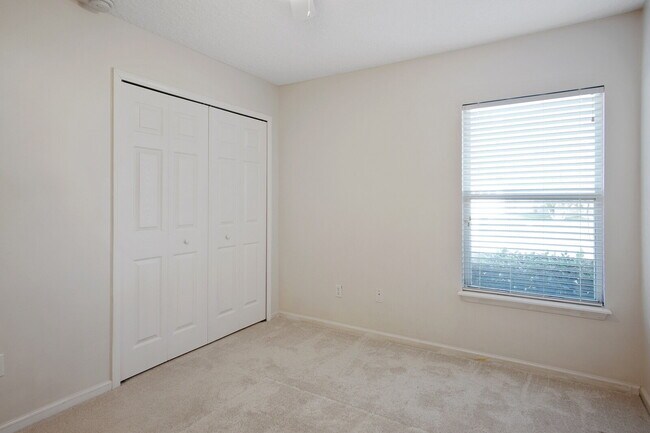 Building Photo - 1200 Woodchurch Ln