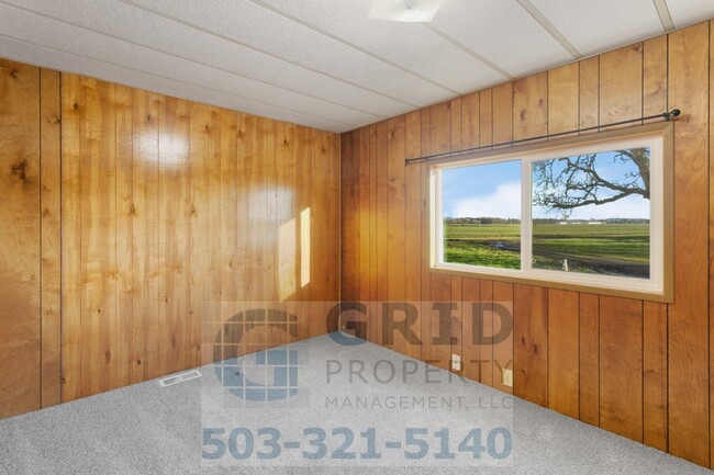 Building Photo - 3 Bedroom, 2 Bath Home Available - Amity, ...