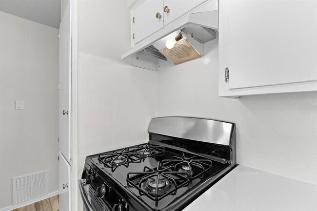 Building Photo - 10807 Lambert Cir