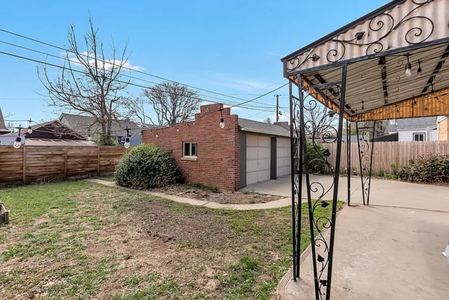 Building Photo - BR w/ Fenced Yard + 2-Car Garage Near I-70