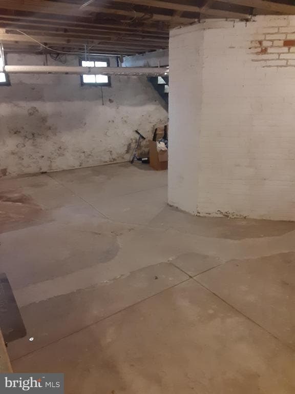 Building Photo - 2423 Fairview Ave