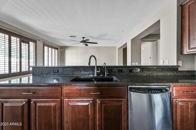 Building Photo - 11127 N 161st Ave