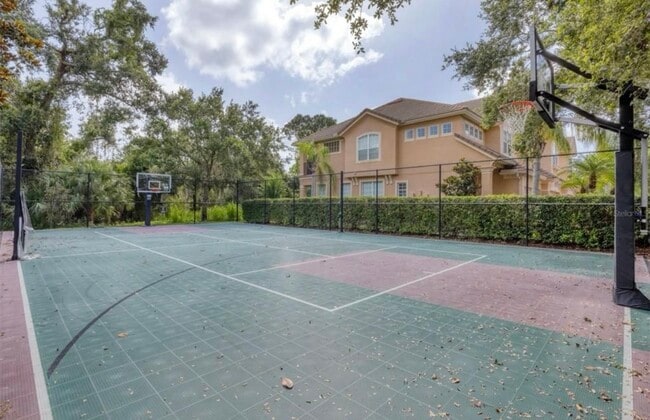 Building Photo - 8228 Villa Grande Ct
