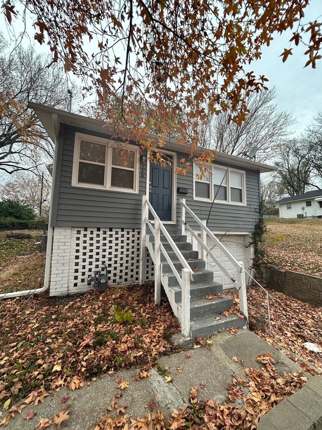 Primary Photo - Available Now! RENT SPECIAL!! 3 Bed 1 Bath...