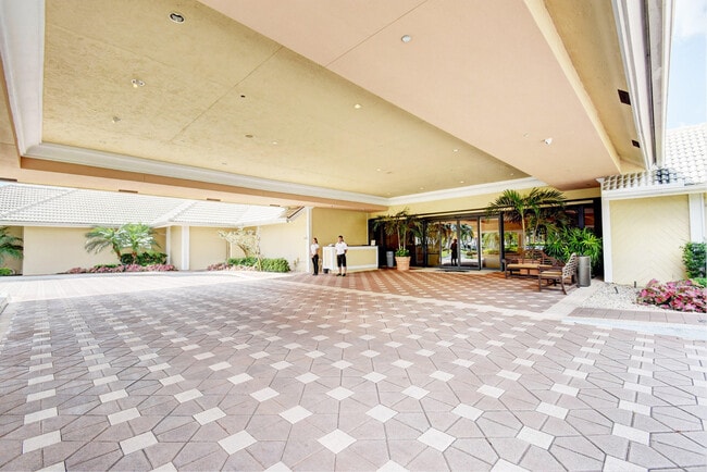 Building Photo - 11204 Cloverleaf Cir