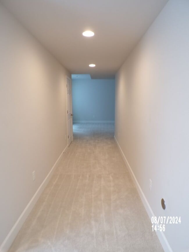 Building Photo - 979 Oleander St