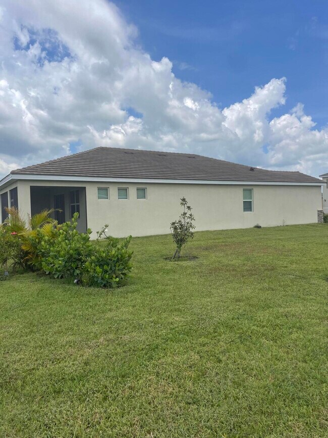 Building Photo - 12432 Arabella Dr