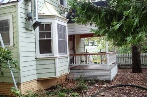 Primary Photo - 2882 Elmer St