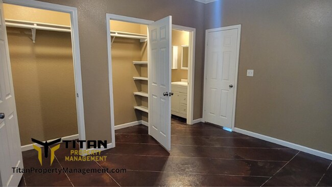 Building Photo - Cute 2 bed/2 bath house