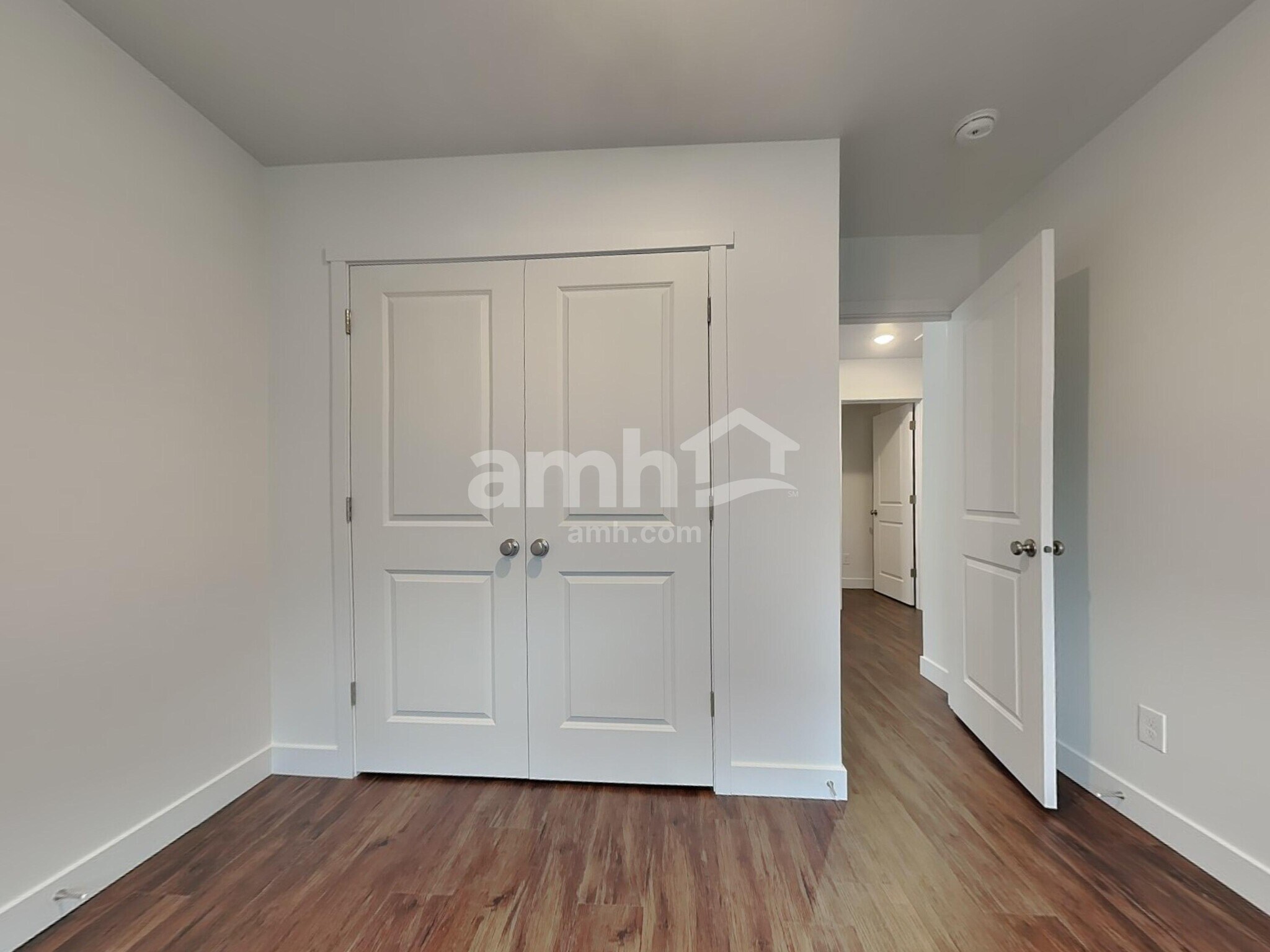 Building Photo - 7920 Selah St SW