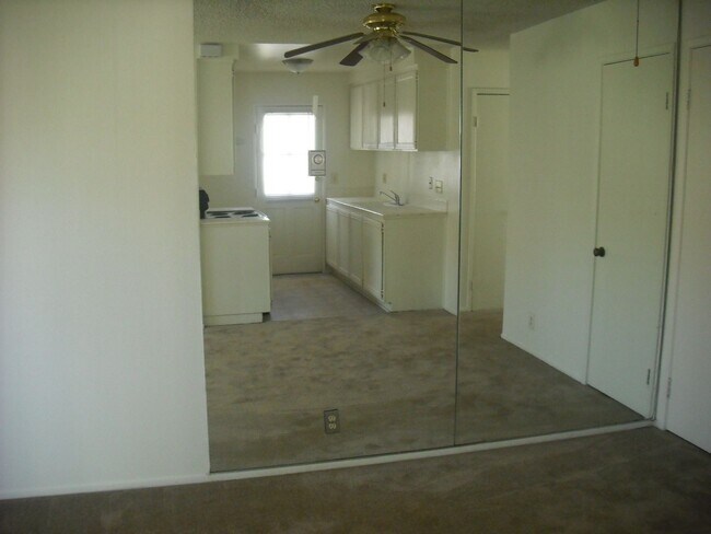 Building Photo - UPGRADED PENTHOUSE CONDO