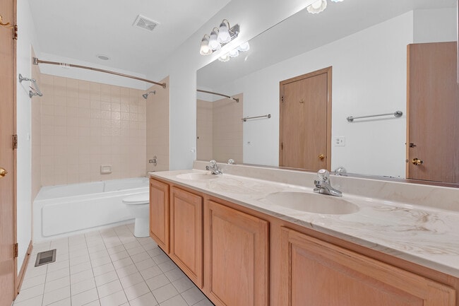 Building Photo - 1651 Apple Tree Ln