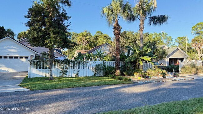 Building Photo - 696 Kestner Rd