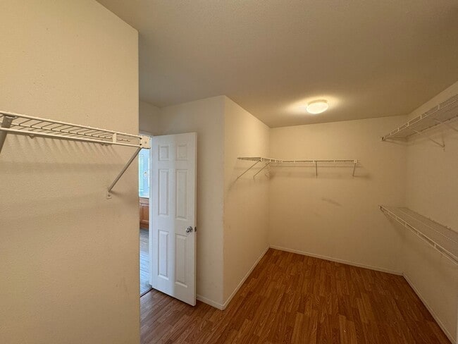 Building Photo - Spacious 5-Bedroom Home in Sought-After Vi...