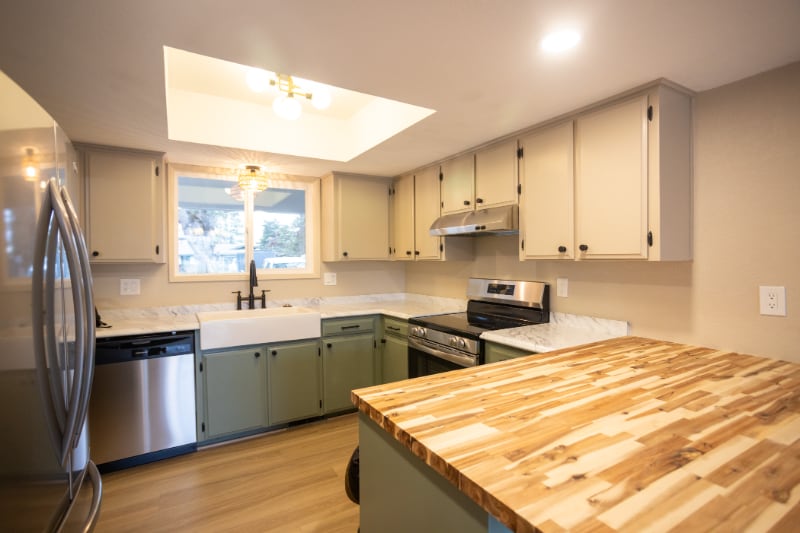 Building Photo - 5520 Valleyview Ln