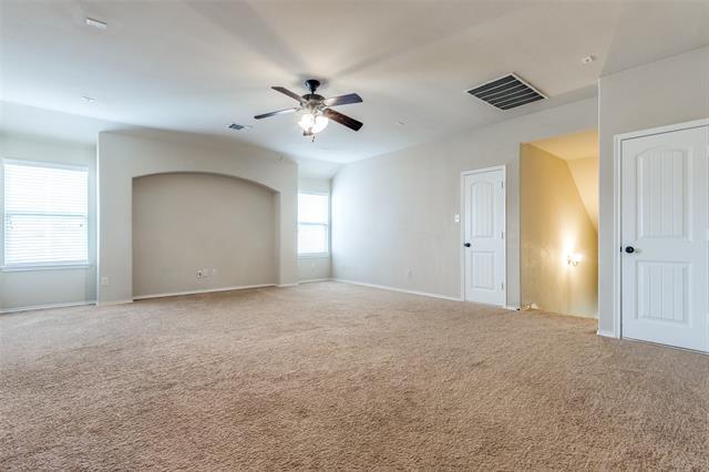 Building Photo - 216 Rugby Ln