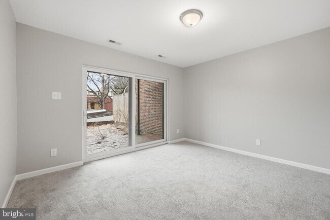 Building Photo - 3248 Jones Ct NW