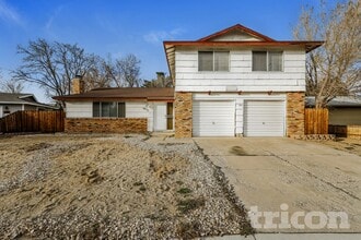 Building Photo - 870 Sage View Dr