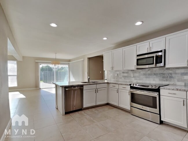 Building Photo - 3037 N 81st St