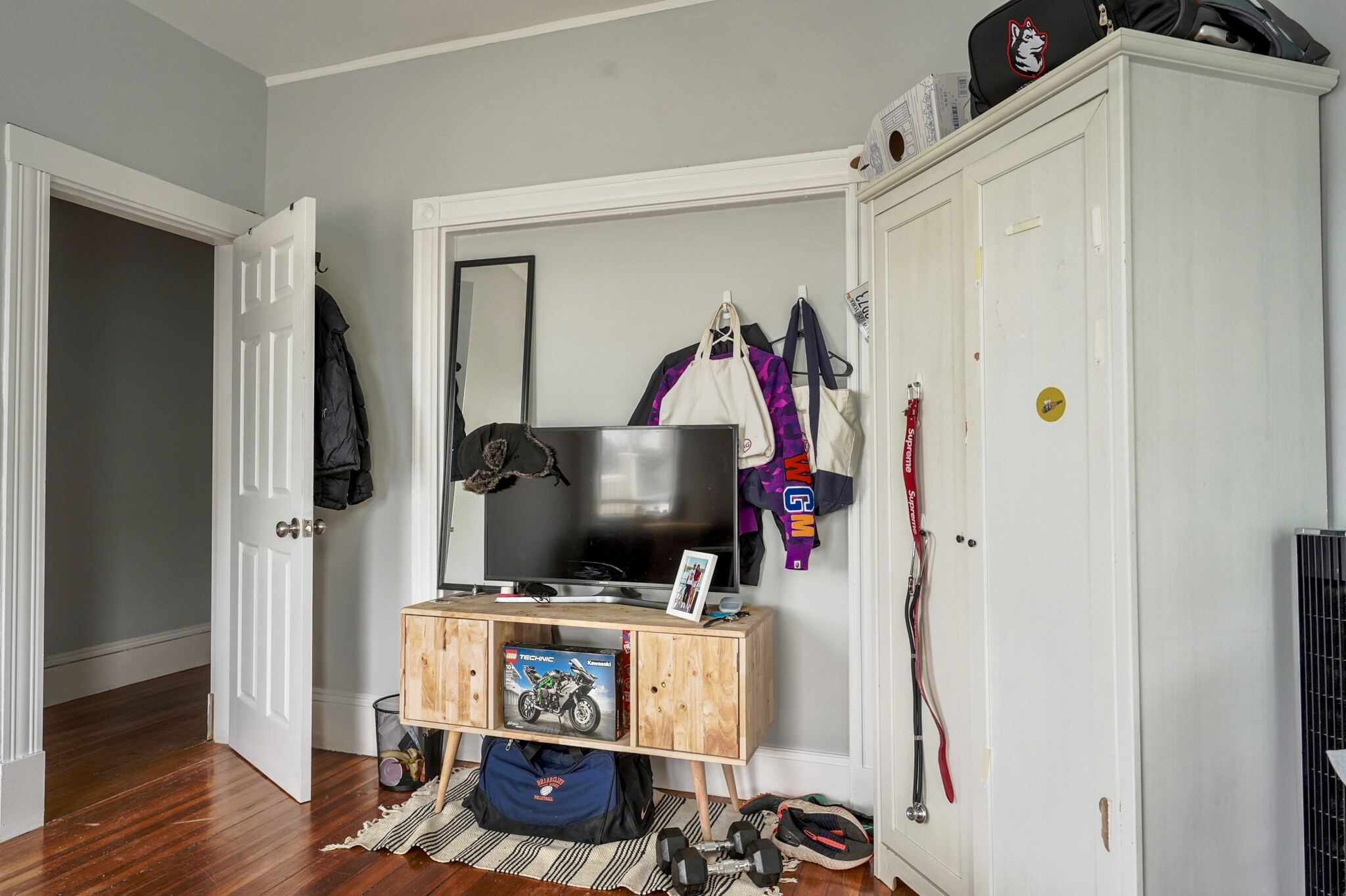 Building Photo - 108 Hillside St