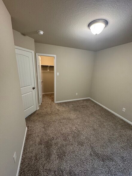 Building Photo - 7911 Tuscan Cypress Dr