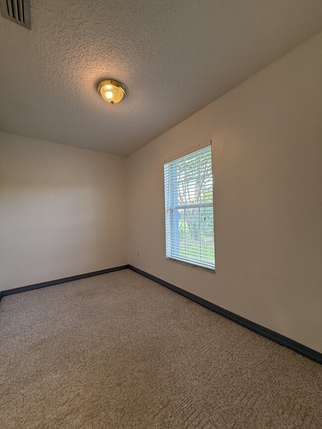 Building Photo - 4728 Innisbrook Ct N