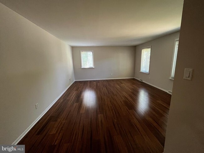 Building Photo - 129 Rue Charmille Rd