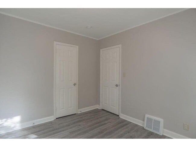 Building Photo - 3507 N Logan Ave