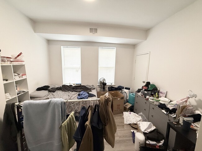 Building Photo - 301-305-305 Dudley St