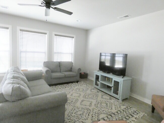 Building Photo - 2804 Kincheloe Ct