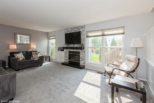 Building Photo - 724 Wildflower Cir