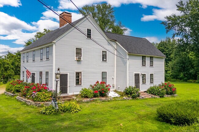 Building Photo - 538 Main St