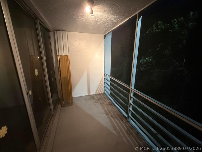 Building Photo - 9450 Live Oak Pl