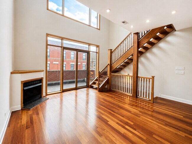 Building Photo - 1644 W Le Moyne St