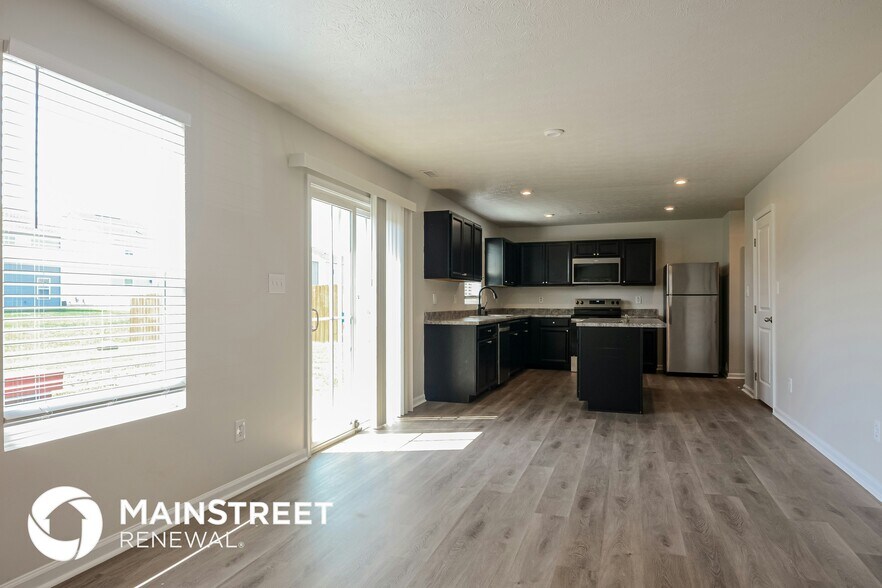 Building Photo - 13820 N Cardonia Dr