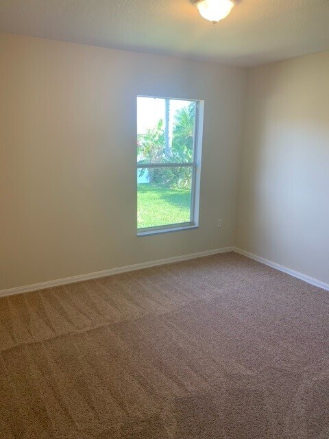 Building Photo - 4861 Zion Dr