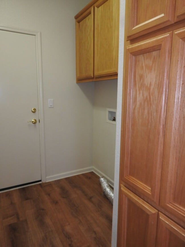 Building Photo - Beautiful Serrano Home - Single Story!